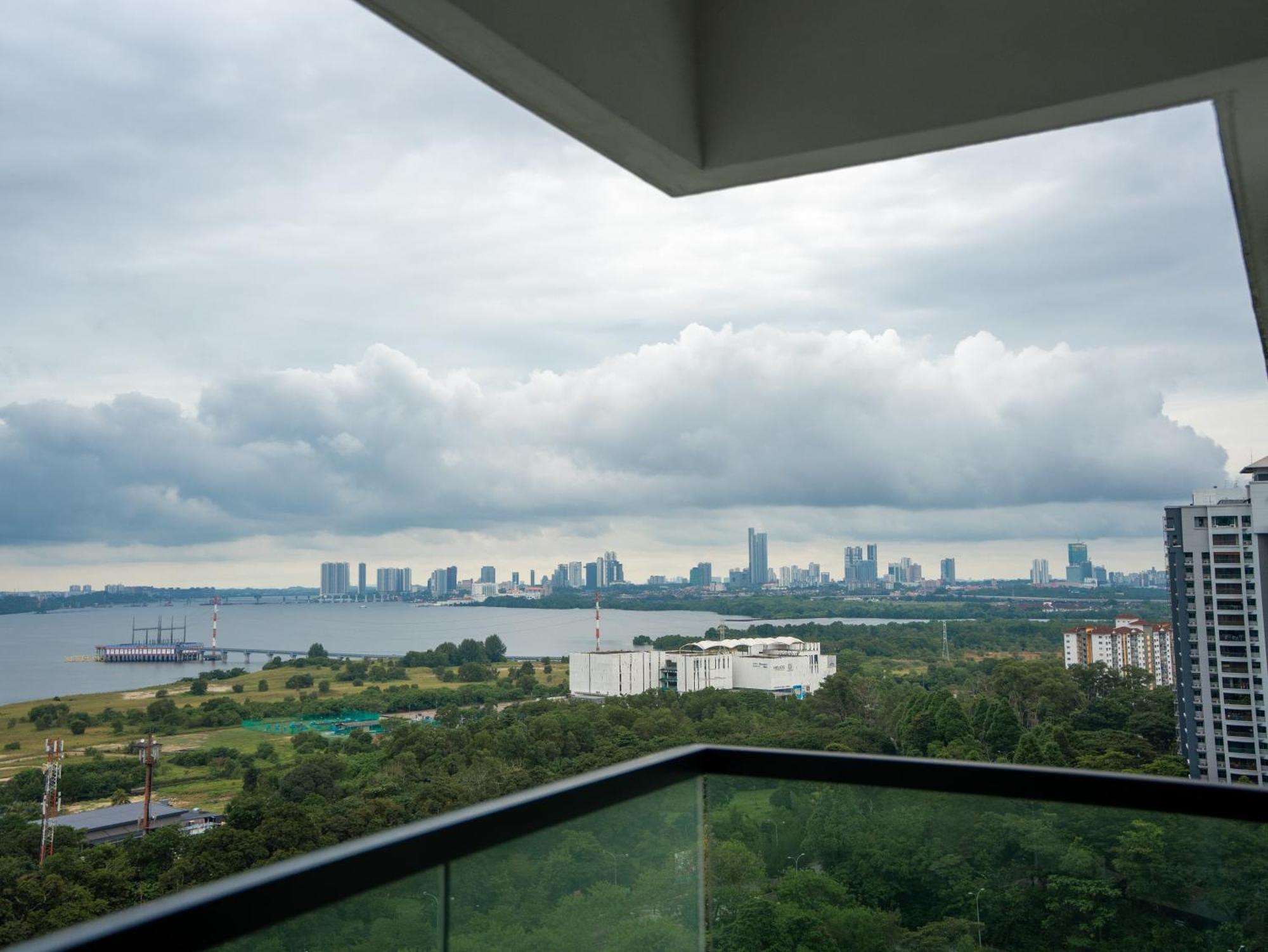 Epic Marina View 3br Permas W Bathtub & Seaview Balcony Permas By Our * Johor Bahru